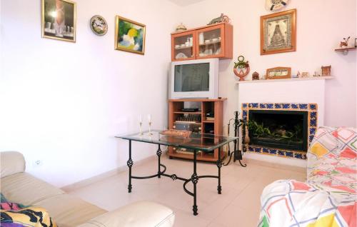  Beautiful Home In Matalascañas With Kitchen in Matalascañas