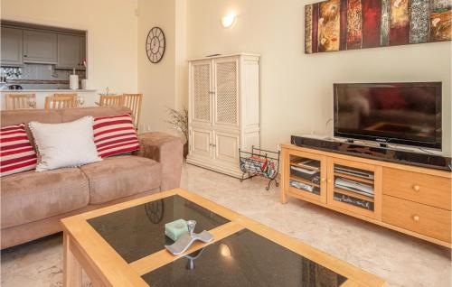  Nice apartment in Riviera del Sol with Outdoor swimming pool and 2 Bedrooms in Sitio de Calahonda