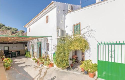  Lovely Home In Iznájar With House A Mountain View in Fuentes de Cesna