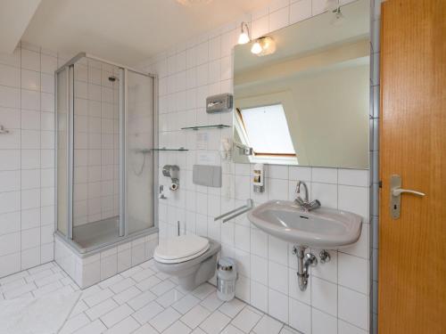 Exclusive group house in Winterberg with common room bar and large kitchen - image 11