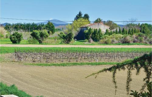 Amazing Home In Lamotte Du Rhone With Private Swimming Pool, Can Be Inside Or Outside