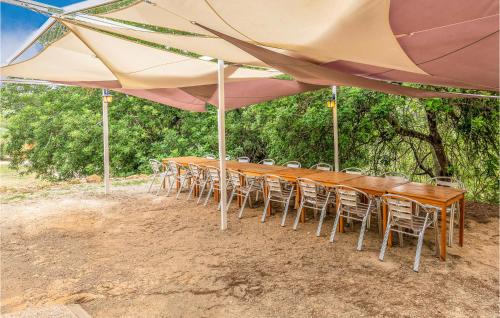  Awesome Home In Ardenya With Wifi in Ardenya