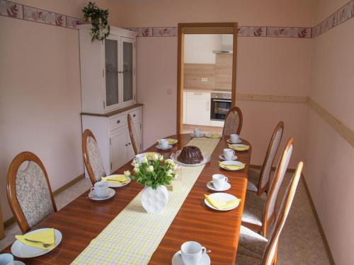 Beautiful Holiday Home in Ulmen With Garden - image 14