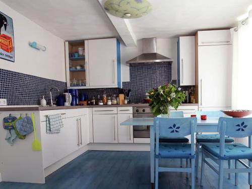 Mediterranean house in Kyffh userland with terrace and herb garden