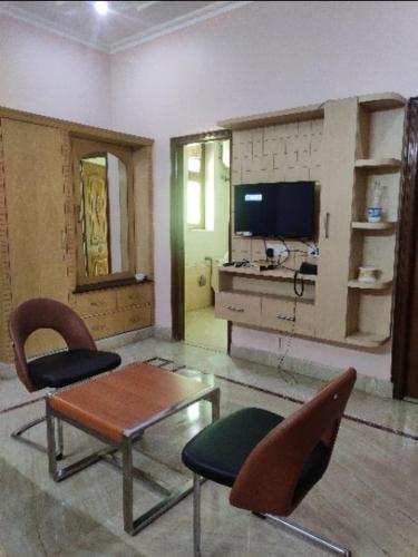 Star Guest House