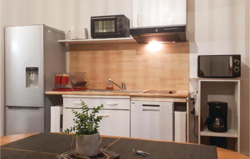 Stunning home in Borgo w/ 1 Bedrooms - image 7