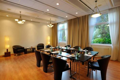 Rogner Hotel Tirana - image 2