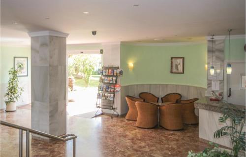 One-Bedroom Apartment in Marbella - image 10