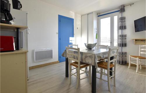 Amazing home in La Tranche-sur-Mer w/ 1 Bedrooms - image 2