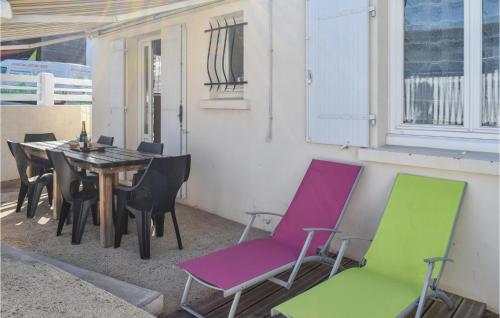 Amazing home in La Tranche-sur-Mer w/ 1 Bedrooms - image 10