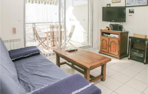 Nice apartment in St, Hilaire de Riez with 1 Bedrooms and WiFi