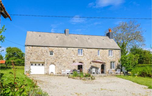 3 Bedroom Gorgeous Home In Bricquebec-en-cotentin - Location saisonnière - Bricquebec-en-Cotentin