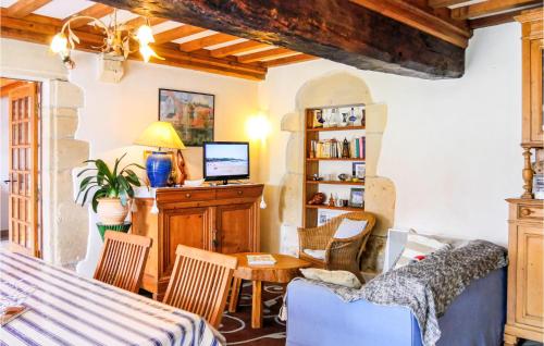 3 Bedroom Awesome Home In Bricquebec-En-Cotentin in Bricquebec