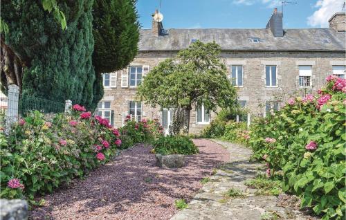 2 Bedroom Cozy Home In Le Beny Bocage cottage Le Tourneur