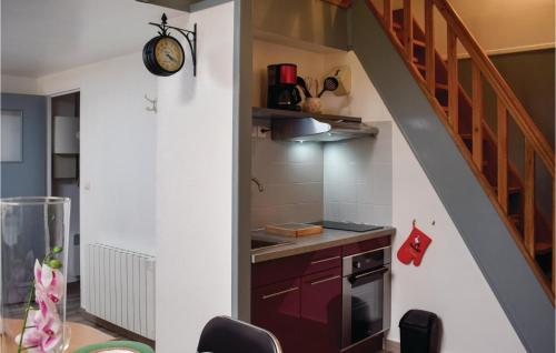 Awesome Apartment In Treguier With Kitchen