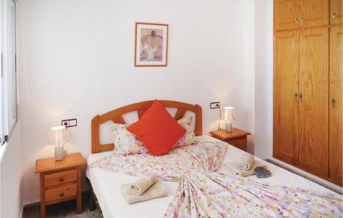 2 Bedroom Gorgeous Apartment In Torrevieja - image 2