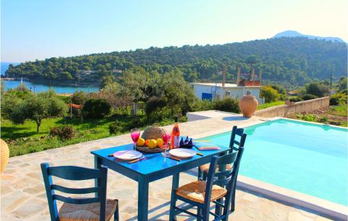  Amazing apartment in Aegina with 2 Bedrooms, WiFi and Outdoor swimming pool in Kílindros