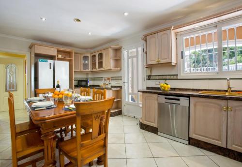 Kitchen, Villa Malie in Calpe