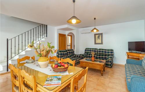 Amazing home in Benaojn with 3 Bedrooms, WiFi and Outdoor swimming pool in 29370 Benaoján
