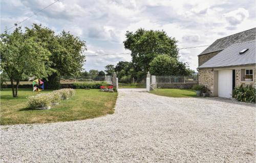 Beautiful Home In Aurseulles With Kitchen