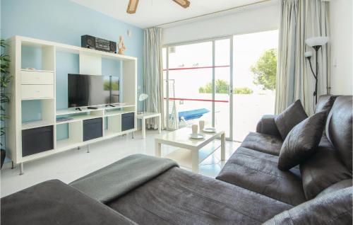  Stunning apartment in Malaga with 2 Bedrooms, WiFi and Swimming pool in Sitio de Calahonda