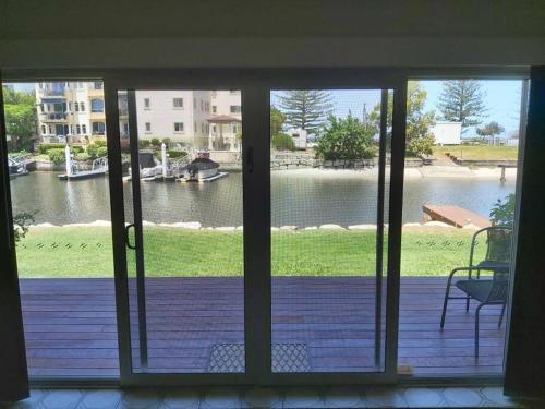 Broadwater Canal Frontage-Runaway Bay-Boat Ramp