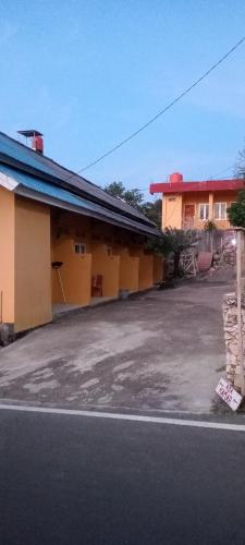 . Villa Flourish Bira