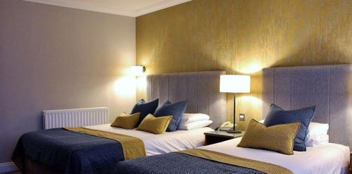 Downings Bay Hotel - image 4