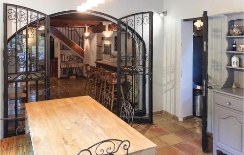 Gorgeous Home In Callian With Kitchen - Location saisonnière - Callian