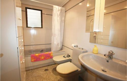 Nice home in Torrevieja w/ 3 Bedrooms - image 14