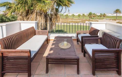  Amazing home in Roldn with 2 Bedrooms, WiFi and Outdoor swimming pool in Roldán