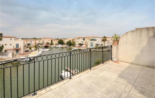 Amazing home in Aigues-Mortes w/ WiFi and 3 Bedrooms - image 4