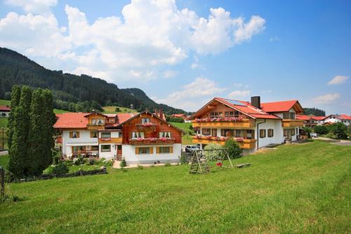 Landhaus am Rosenbächle - Apartment - Pfronten