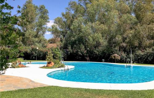 Two-Bedroom Apartment in Calahonda - image 13