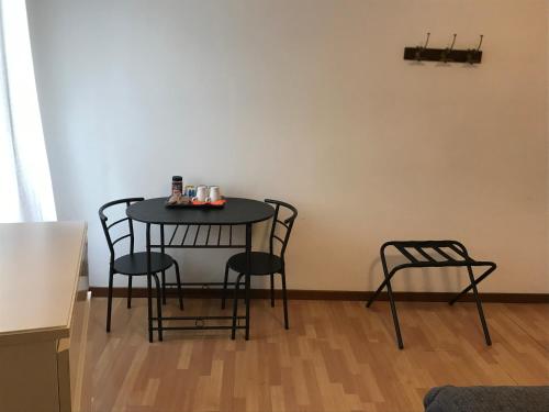 Venice and Venice Apartments - private rooms in shared apartment 5