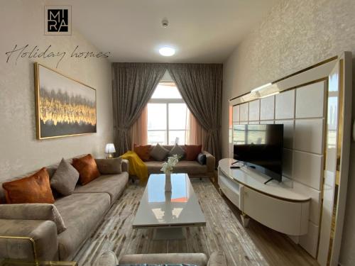 Mira Holiday Homes - Serviced 1 bedroom in Binghatti Gateway