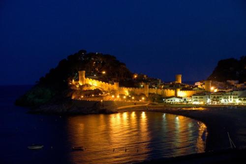 Lets Holidays Tossa de Mar Ancora - Tap to explore photos