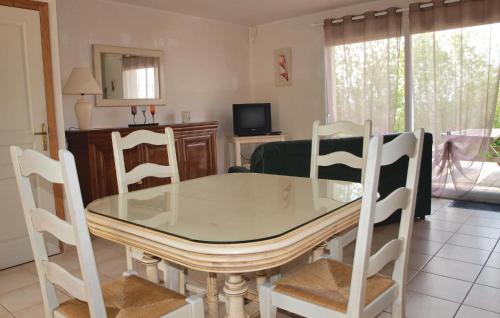 2 Bedroom Nice Home In Plestin Les Greves