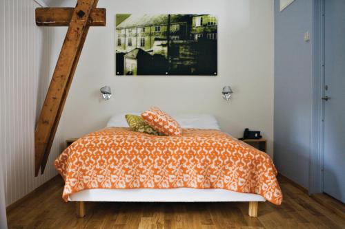 1 queen bed