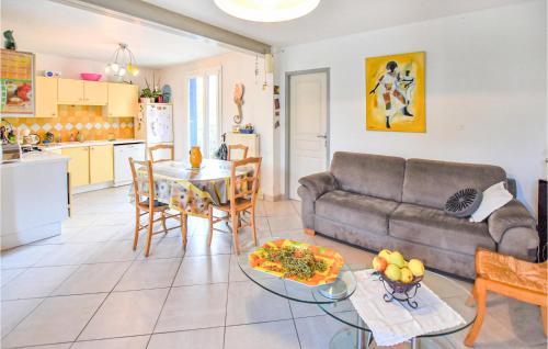 Stunning home in Avignon with Outdoor swimming pool WiFi and 4 Bedrooms - main image