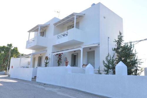 Kalimera Studios chambre d'hôte Pollonia - Milos