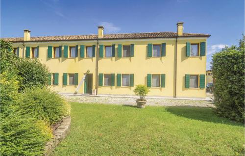 Beautiful Home In Ariano Nel Polesine With Kitchen