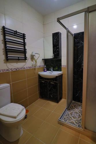 One-Bedroom Suite image 4