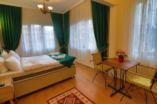 One-Bedroom Suite image 8