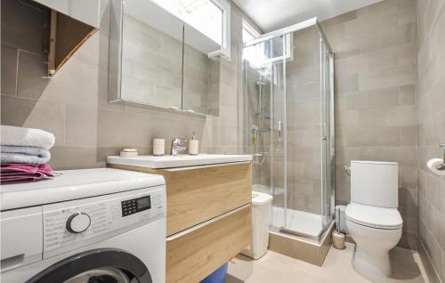 Beautiful apartment in Cannes with WiFi and 1 Bedrooms - image 5