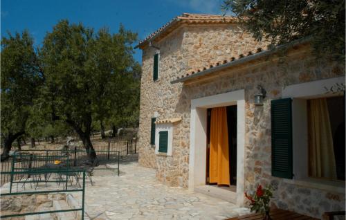 Buitenkant, Nice Home In Estellencs With Kitchen in Estellencs