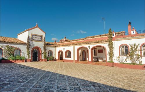 . Stunning Home In El Garrobo With 4 Bedrooms And Outdoor Swimming Pool