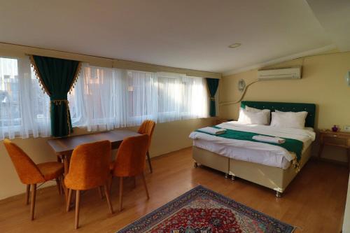 Family Suite with Sea View image 8