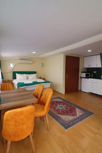 Family Suite with Sea View room in Stone Home Apart