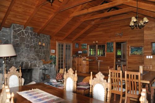 ห้องอาหาร, Mallin Colorado Ecolodge in ปวยร์โต กัวดัล